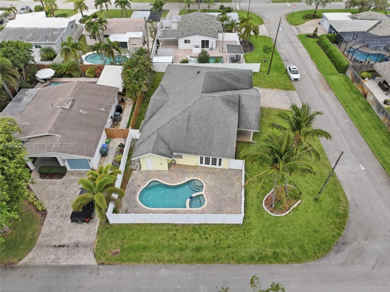 4361 NE 13th Ter , Oakland Park, FL 33334 Photo