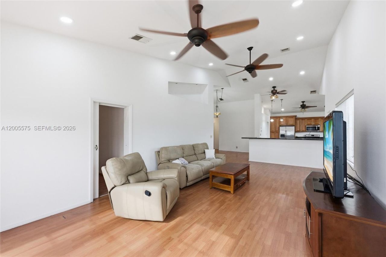 4361 NE 13th Ter , Oakland Park, FL 33334 Photo