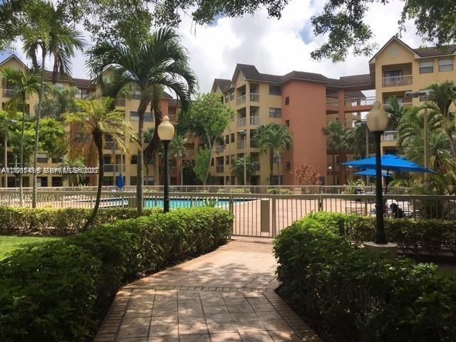 8205 Lake Dr , Unit 204, Doral, FL 33166 Photo