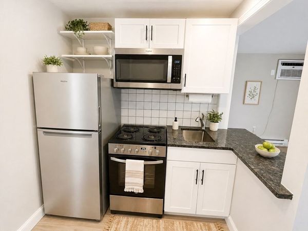 90 Elm St, Unit F, Quincy, MA 02169