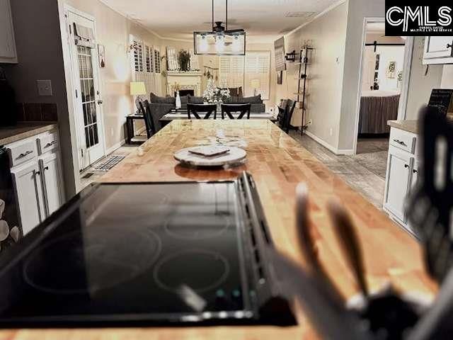 129 Newfield Circle  Photo 9