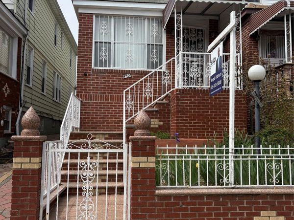 950 E 46th Street , Brooklyn, NY 11203