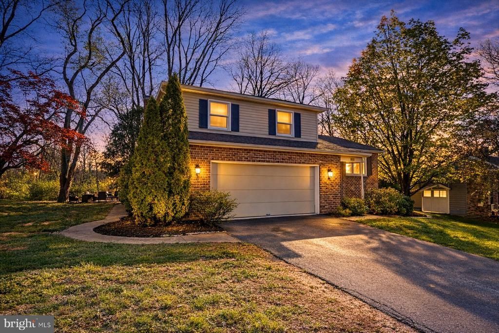 803 Dunbar Road, Carlisle, PA 17013 Main Photo