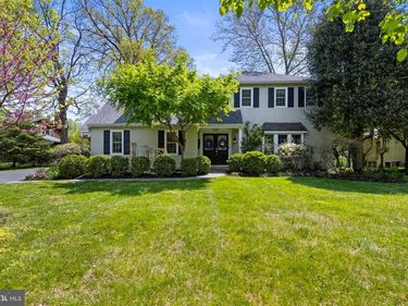 230 E BEECHTREE LANE, WAYNE, PA 19087