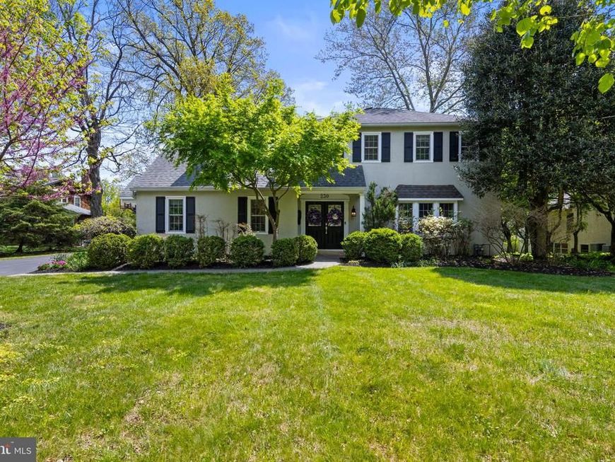 230 E Beechtree Lane, Wayne, PA 19087 Main Photo
