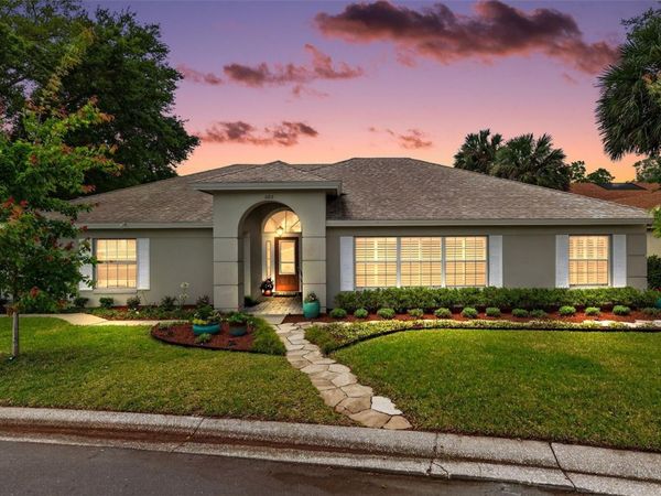 605 SANDLAKE COURT , MOUNT DORA, FL 32757