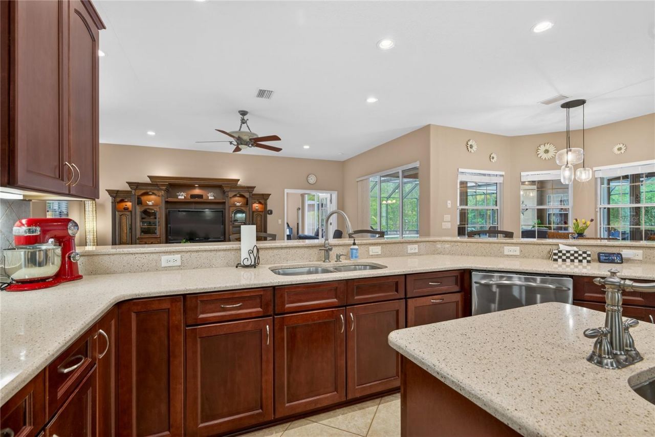 4052 N Mayan Drive, Hernando, FL 34442 Photo