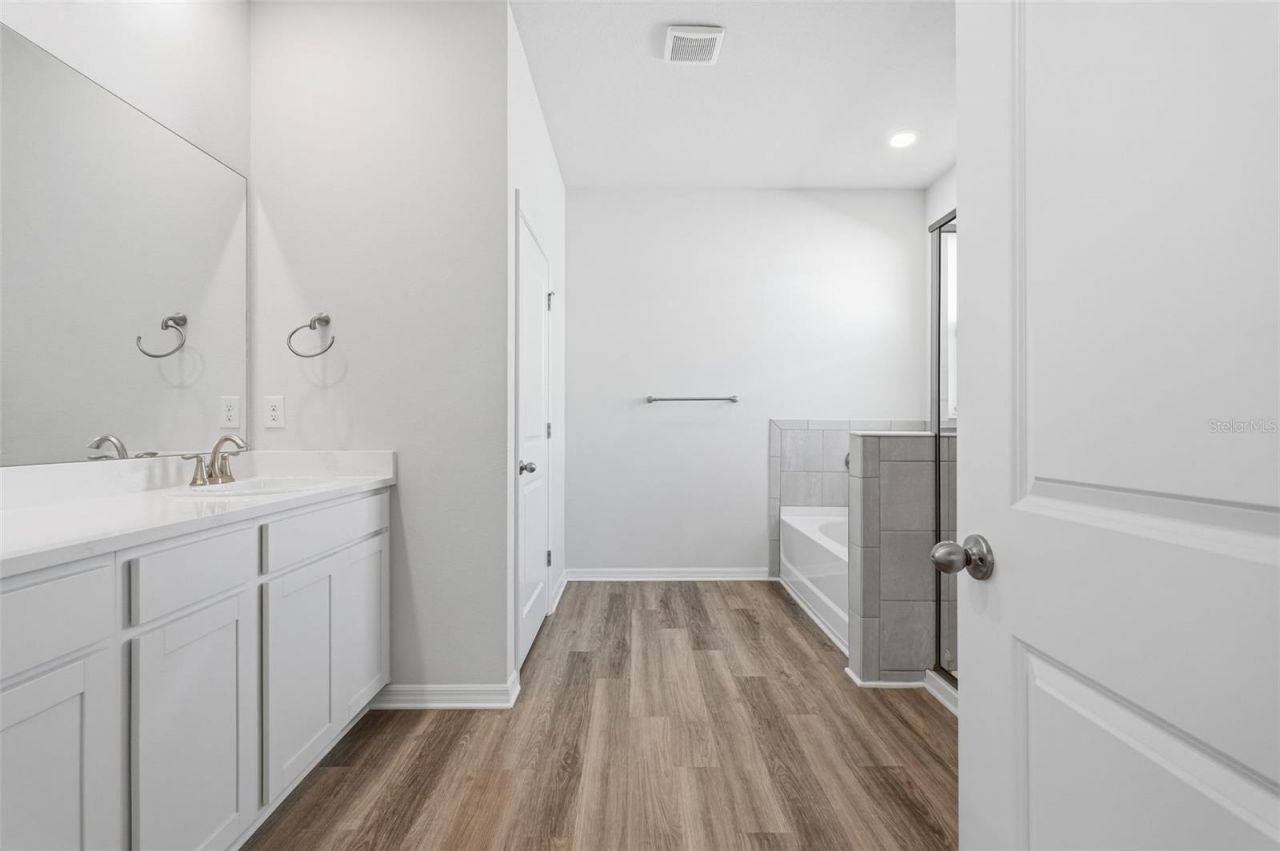 5640 Silver Moonlight Drive, Palmetto, FL 34221 Photo