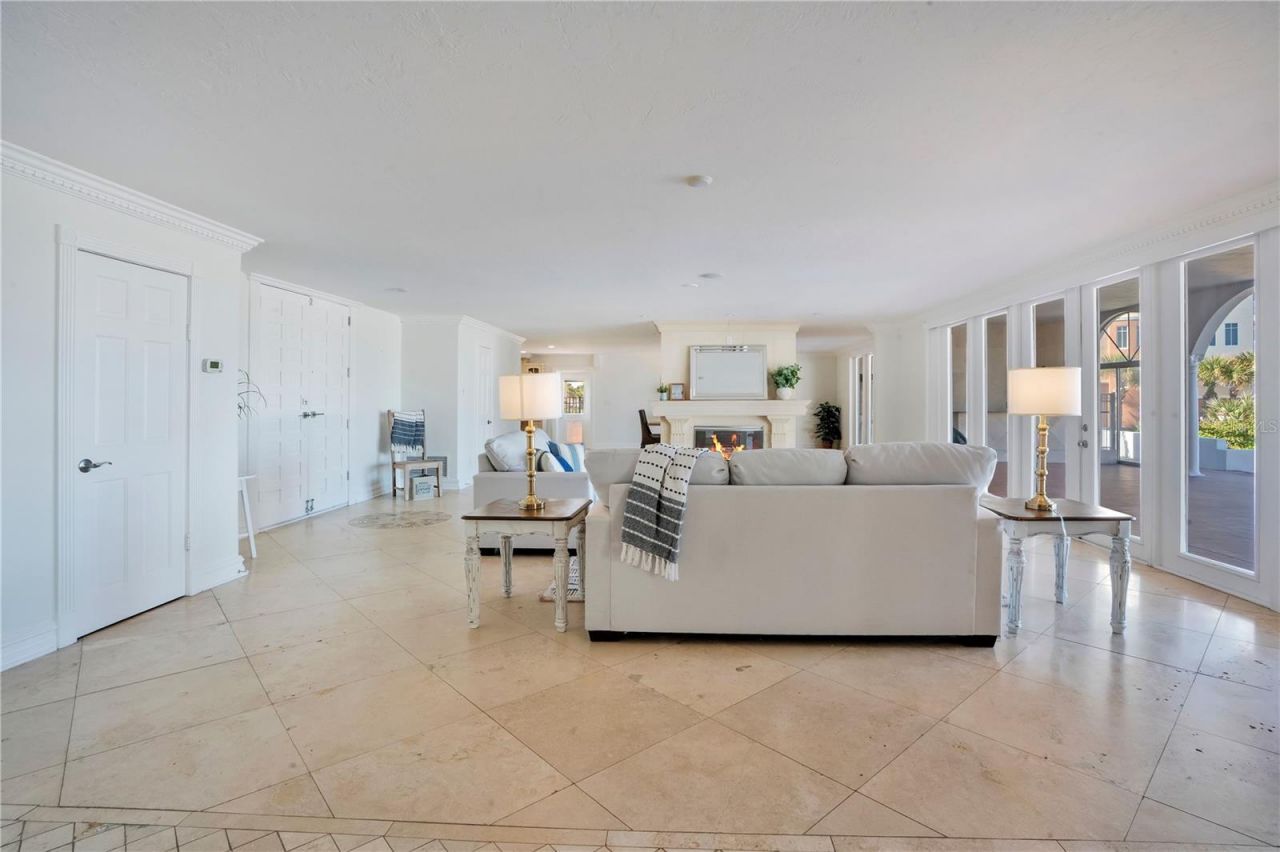 2117 Ocean Drive, New Smyrna Beach, FL 32169 Photo