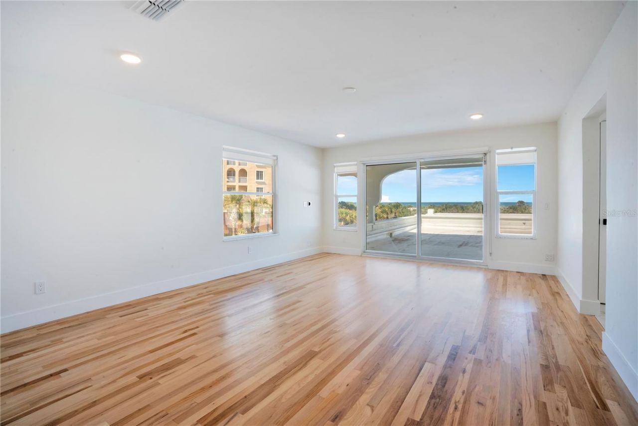 2117 Ocean Drive, New Smyrna Beach, FL 32169 Photo