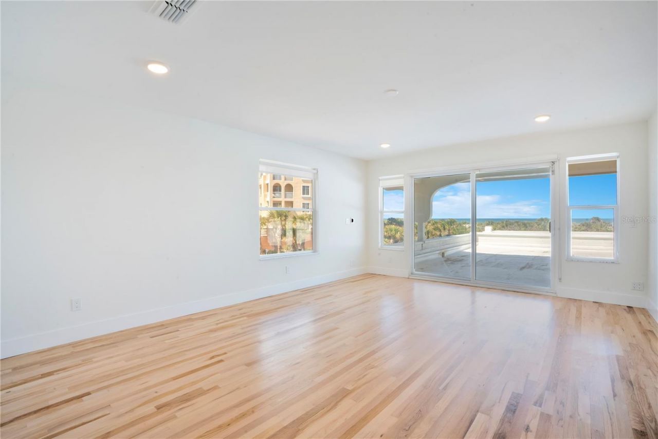 2117 Ocean Drive, New Smyrna Beach, FL 32169 Photo