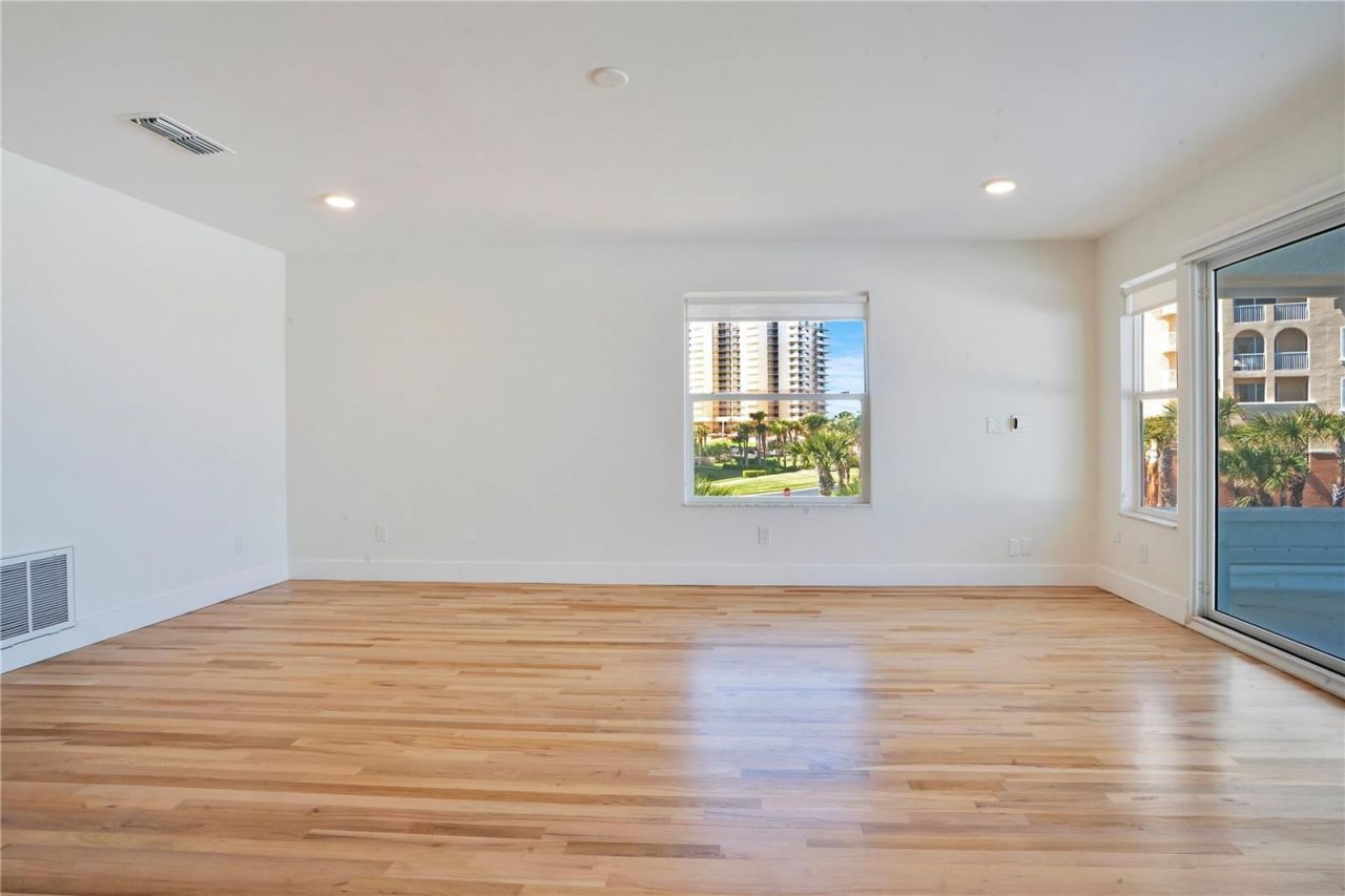 2117 Ocean Drive, New Smyrna Beach, FL 32169 Photo