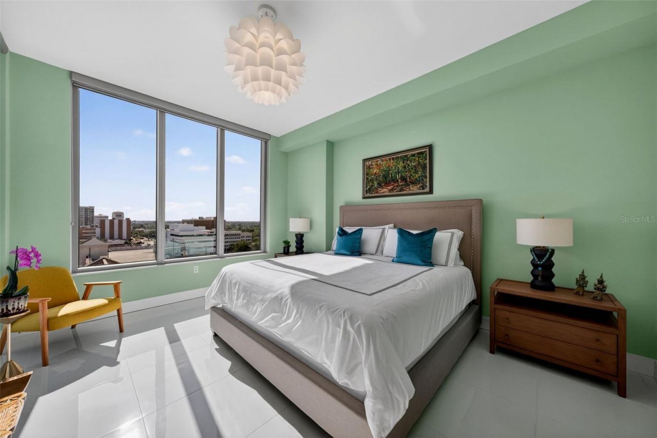 111 S Pineapple Avenue, Unit 904, Sarasota, FL 34236 Photo