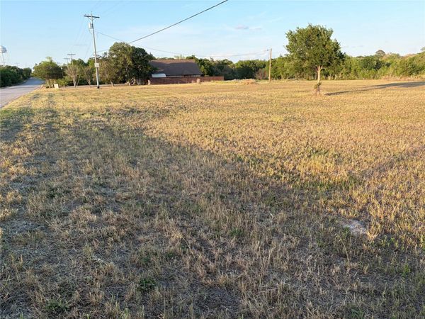 1712 Von Minden RD, La Grange, TX 78945