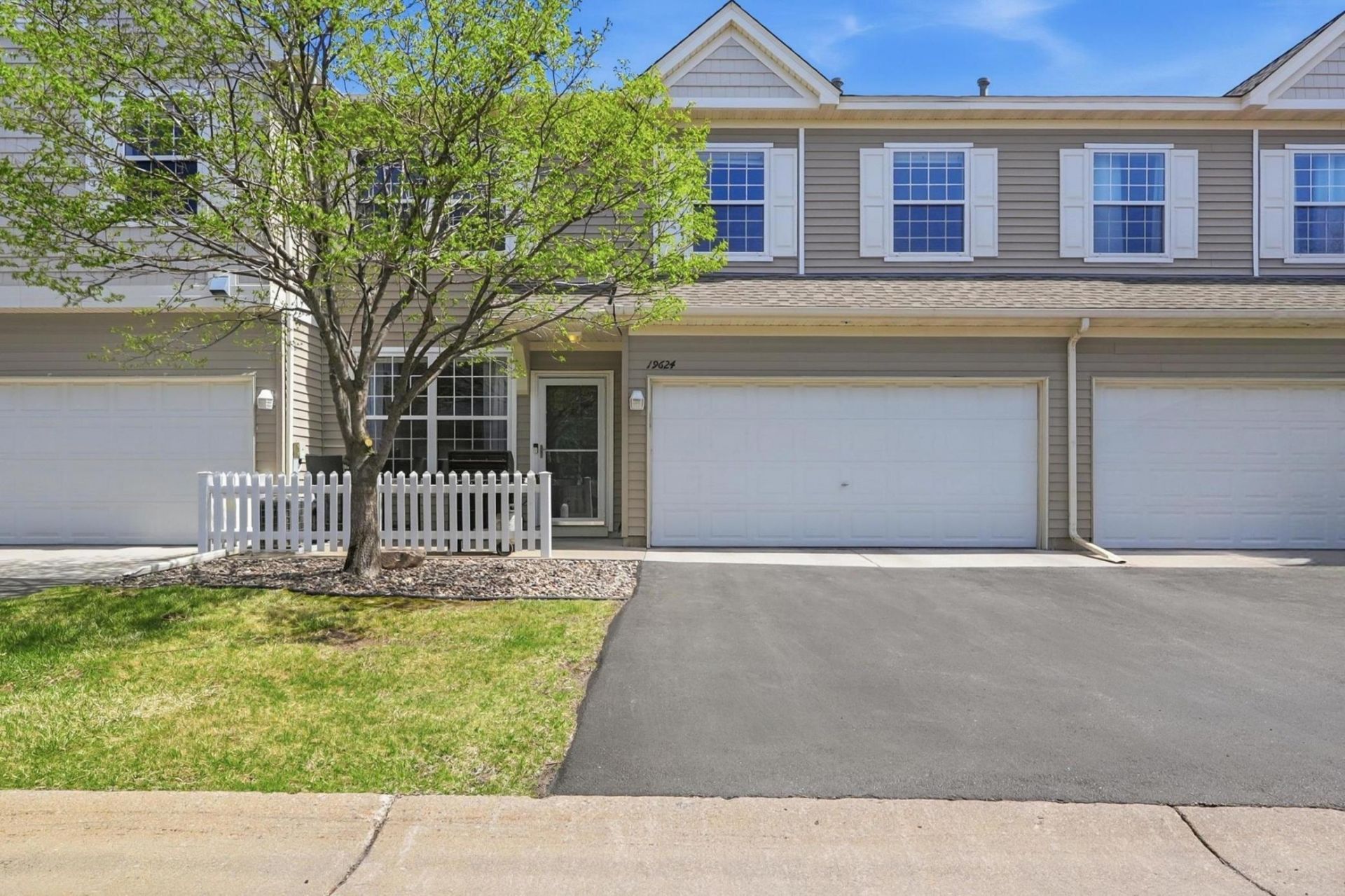 19624 Meadowlark Way, Farmington, MN 55024 Main Photo