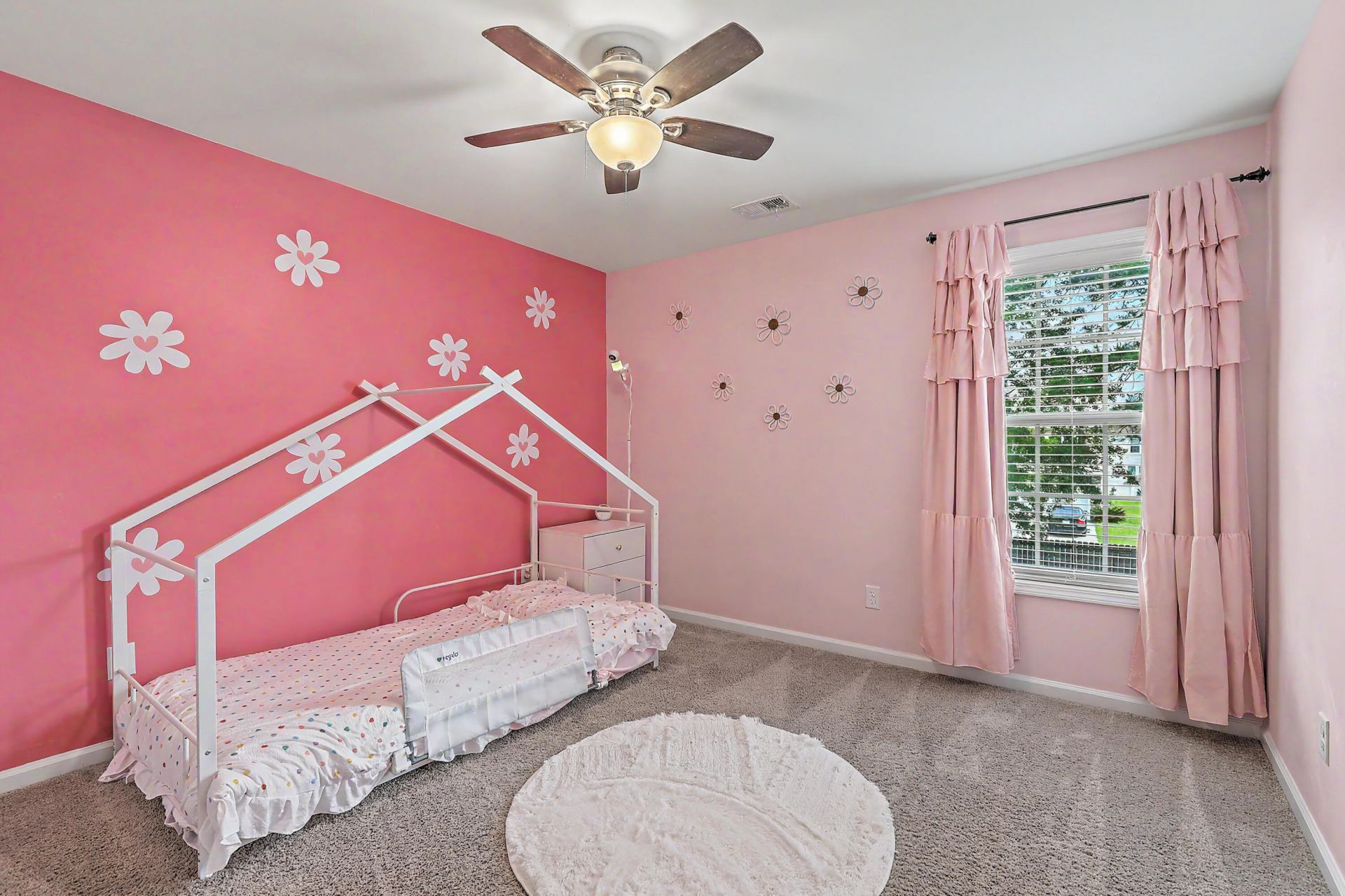 136 Carolina Wren Avenue Photo 33