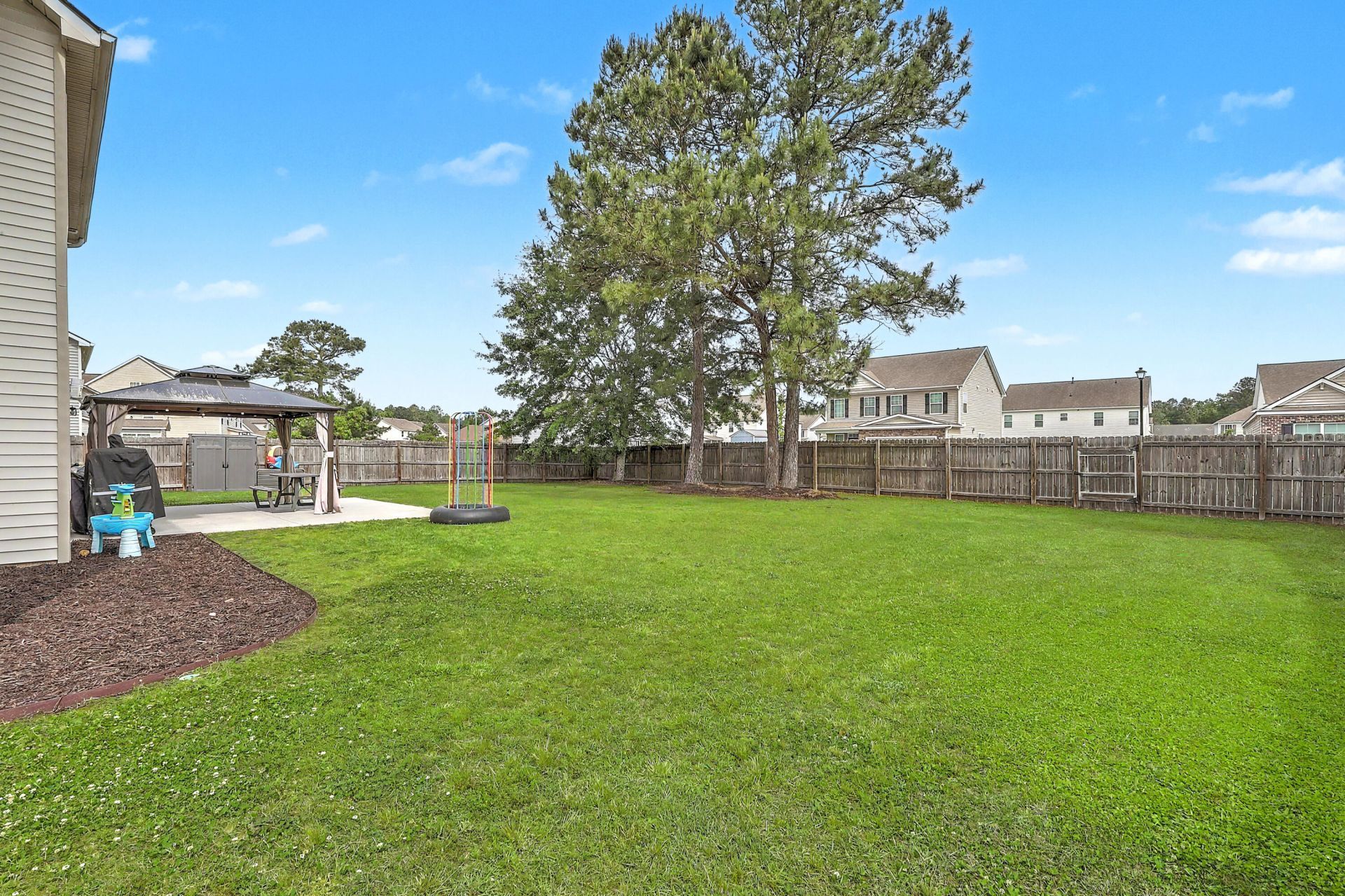 136 Carolina Wren Avenue Photo 38