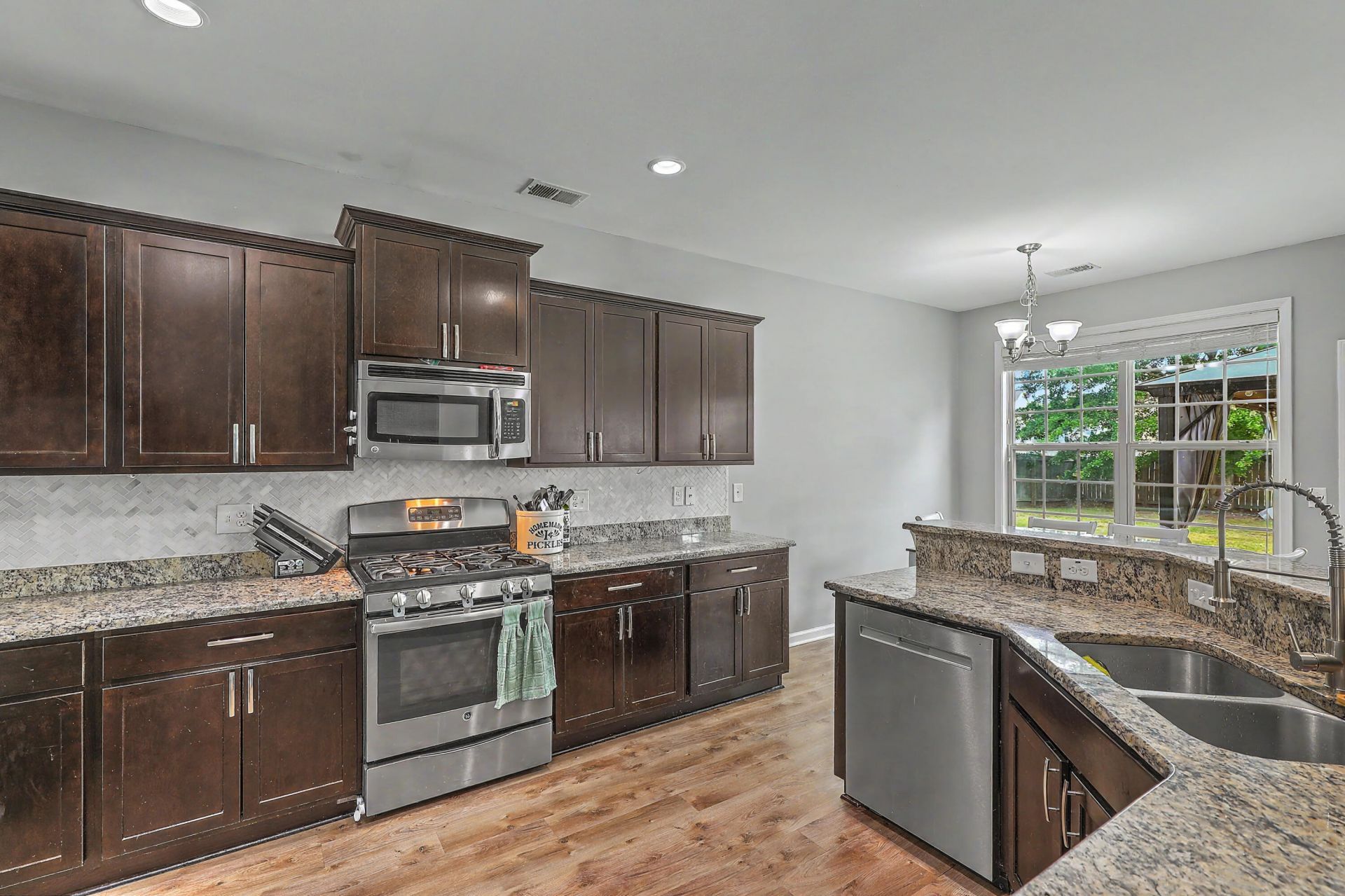 136 Carolina Wren Avenue Photo 9