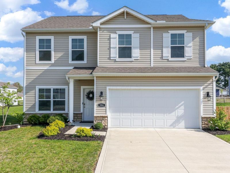 386 Kells Court E, Newark, OH 43055 Photo 1