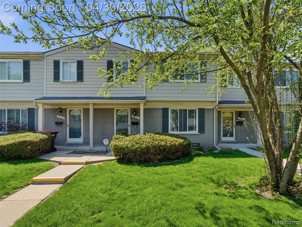 26700 Franklin Pointe Drive, Southfield, MI 48034 Main Photo