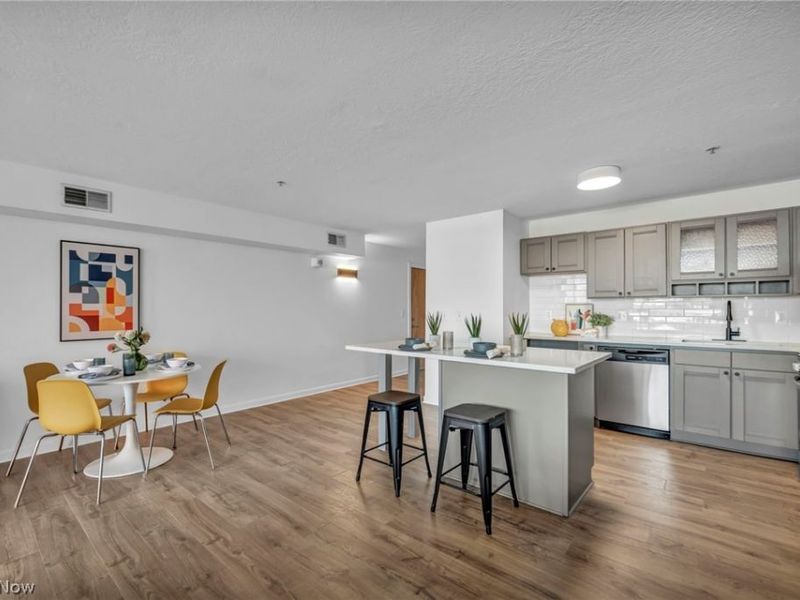 2222 Detroit Avenue , Unit 413, Cleveland, OH 44113 Photo 16