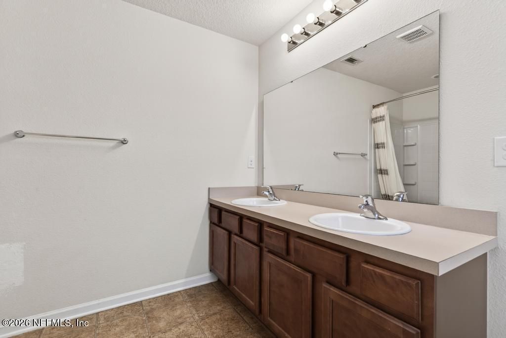 45047 Amhurst Oaks Drive, Callahan, FL 32011 Photo