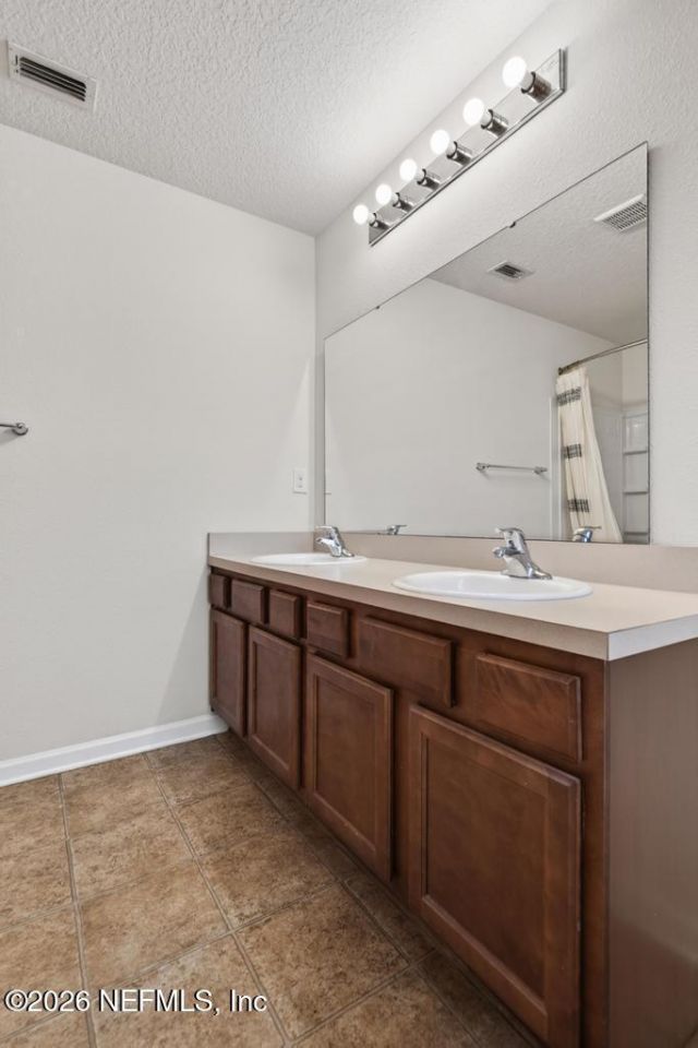 45047 Amhurst Oaks Drive, Callahan, FL 32011 Photo