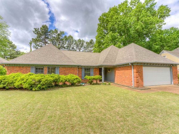 725 CEDAR BRAKE DR, Memphis, TN 38018