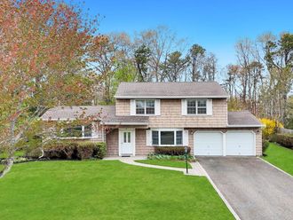 171 Nathan Drive  Bohemia, NY 11716
