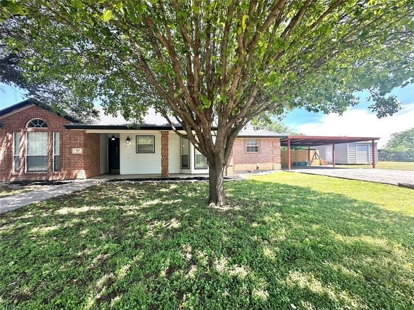 717 Groves Road , Tuscola, TX 79562