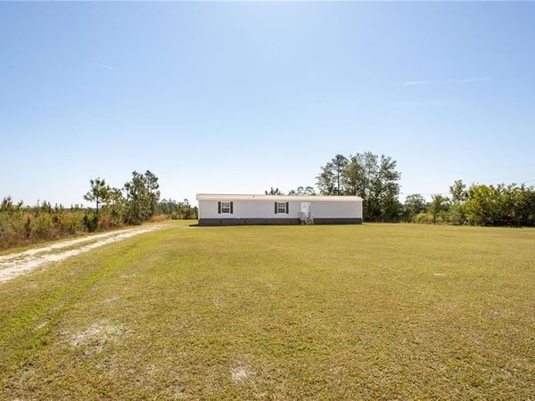 4121 Manor Millwood S Road , Waycross, GA 31503