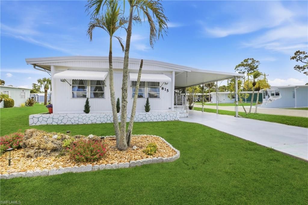 815 Holly Berry Ct, North Fort Myers, FL 33917 Photo