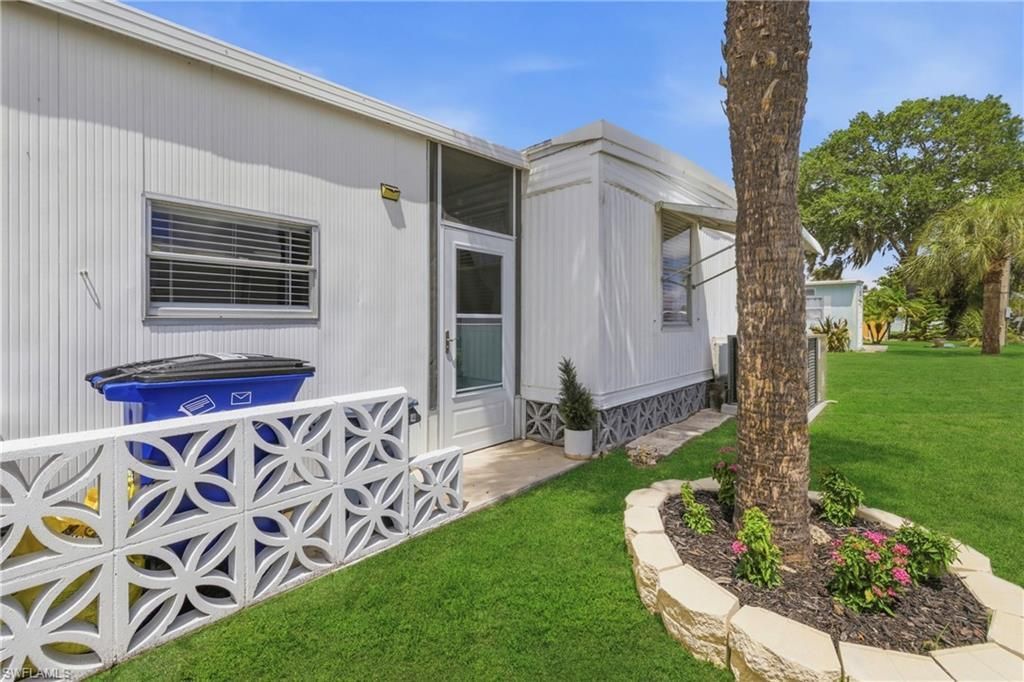 815 Holly Berry Ct, North Fort Myers, FL 33917 Photo