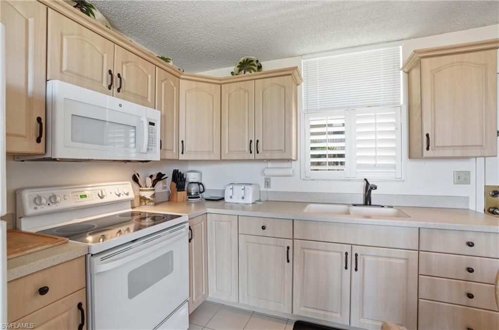 5500 Bonita Beach Rd, Unit 304, Bonita Springs, FL 34134 Photo