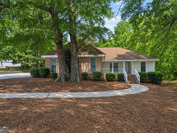 104 Lori Court, Warner Robins, GA 31093