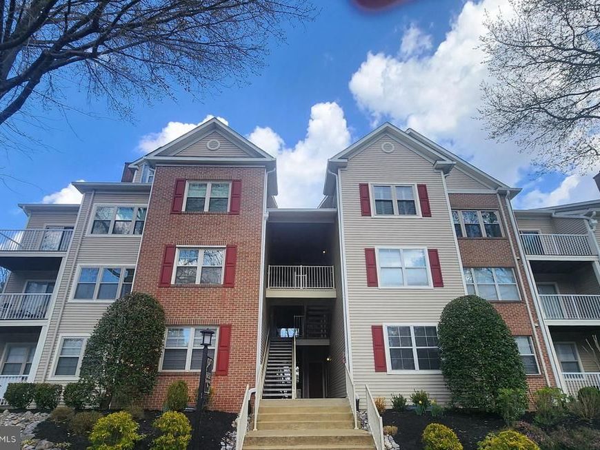 6832 I Hayley Ridge Way, Unit I, Baltimore, MD 21209 Main Photo