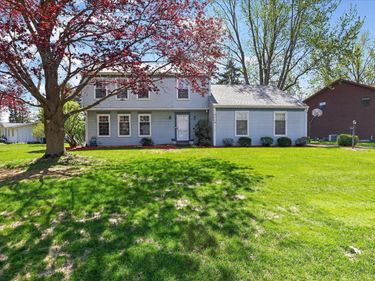 50739 Old Lantern Trail, Granger, IN 46530