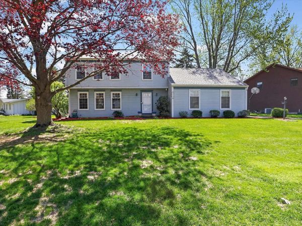 50739 Old Lantern Trail, Granger, IN 46530