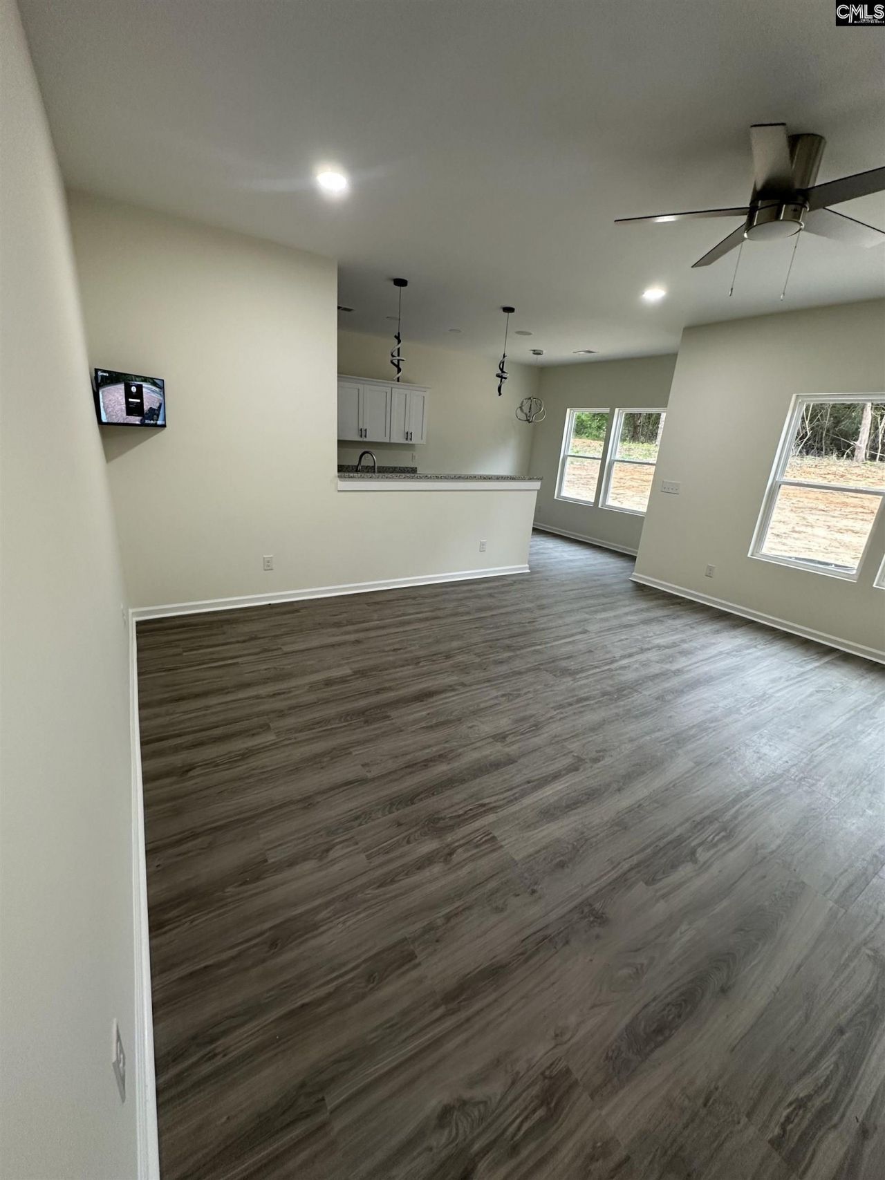 217 Sparrow Lane  Photo 4