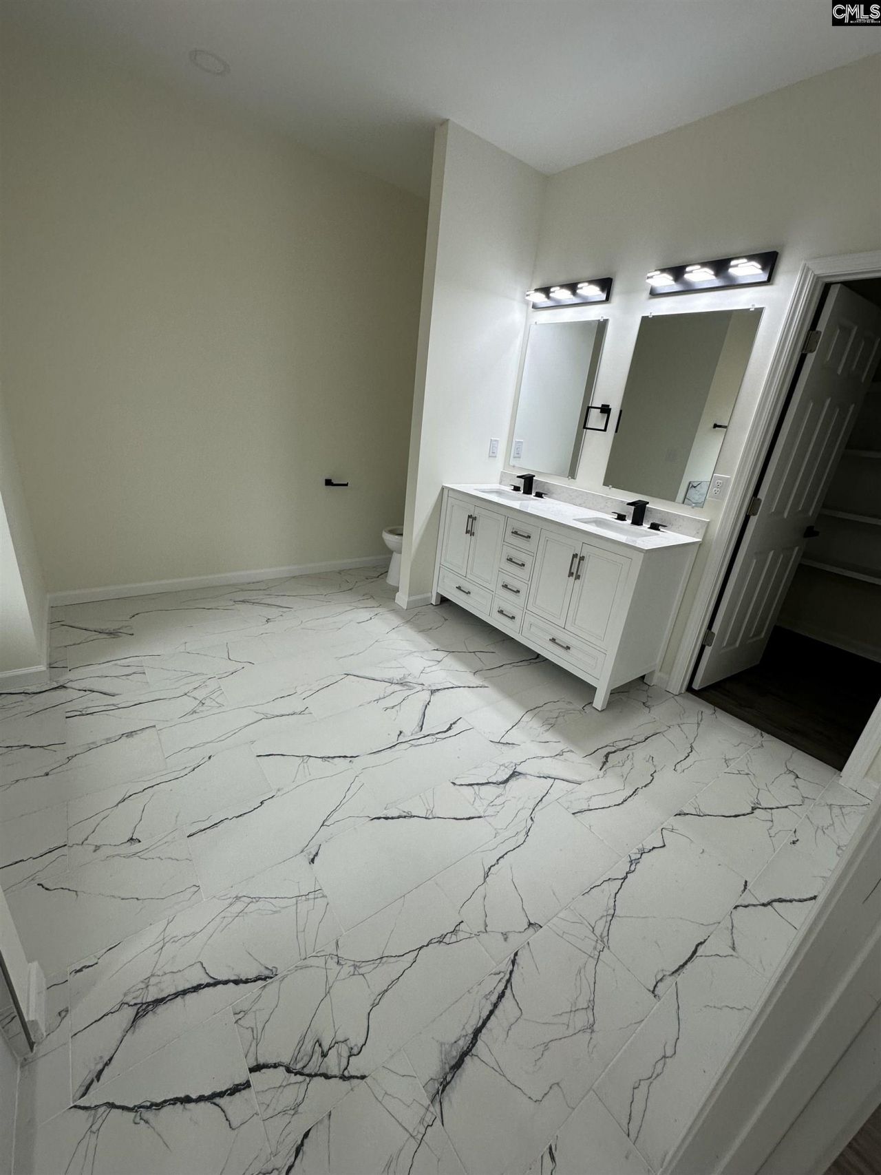 217 Sparrow Lane  Photo 6