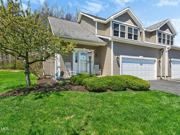 60 Oakmont Street, Niskayuna, NY 12309