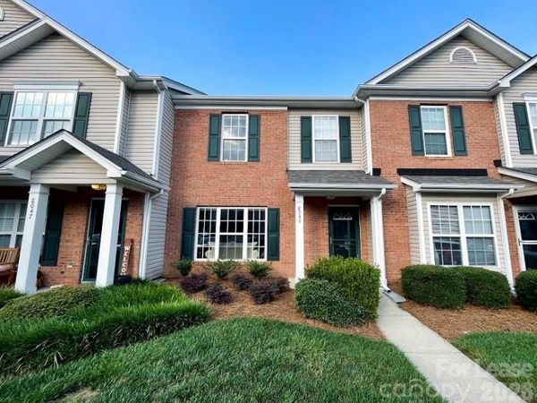 8049 Stoneham Court, Matthews, NC 28105