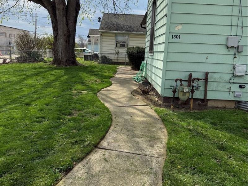 1301 Wertz Avenue SW, Canton, OH 44710 Photo 4