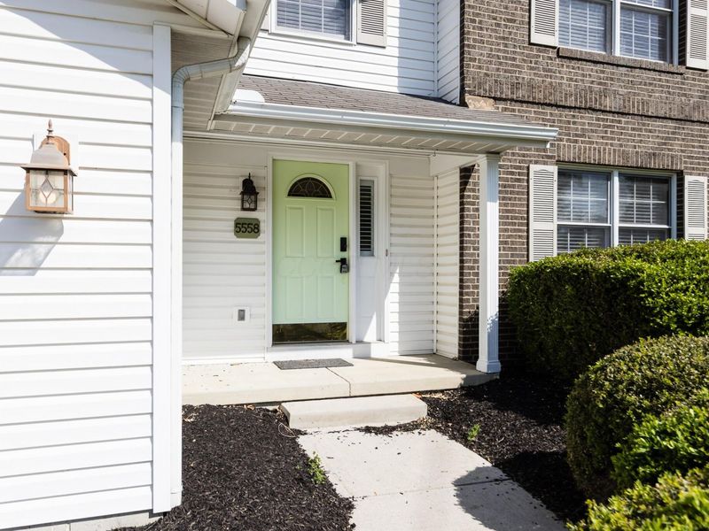 5558 Parker Hill Lane, Dublin, OH 43017 Photo 2