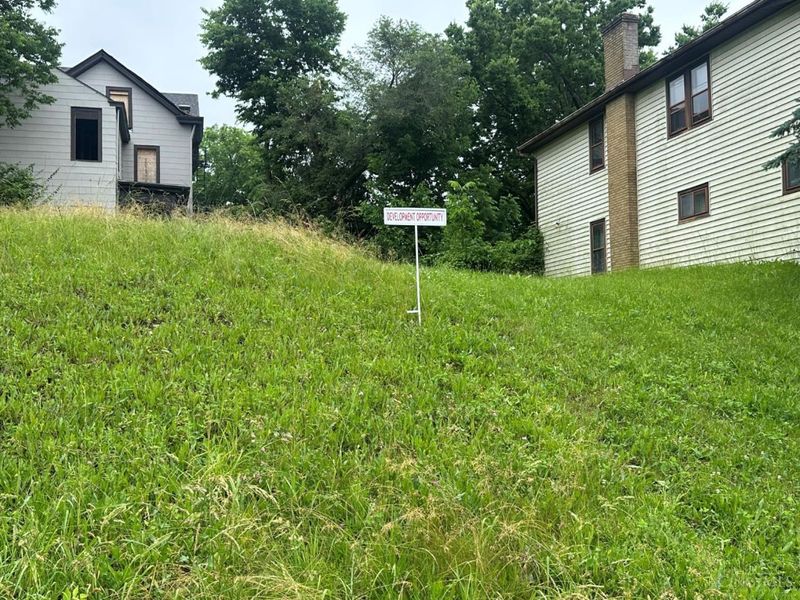 962 Wells Street, Cincinnati, OH 45205 Photo 2