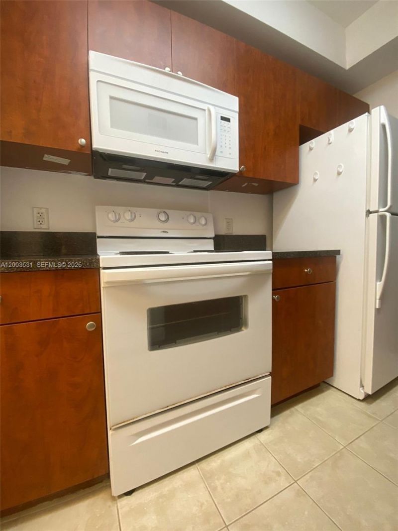 115 SW 11th St , Unit 509, Miami, FL 33130 Photo