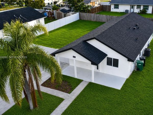 22722 SW 114th Pl , Miami, FL 33170