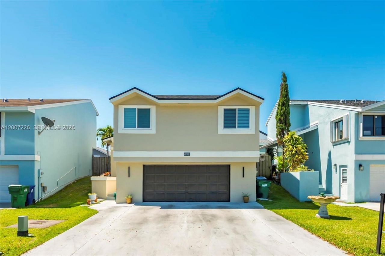 10048 SW 221st St, Cutler Bay, FL 33190 Photo