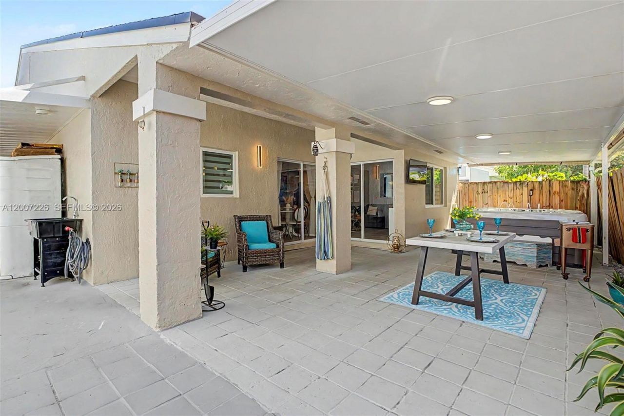 10048 SW 221st St, Cutler Bay, FL 33190 Photo