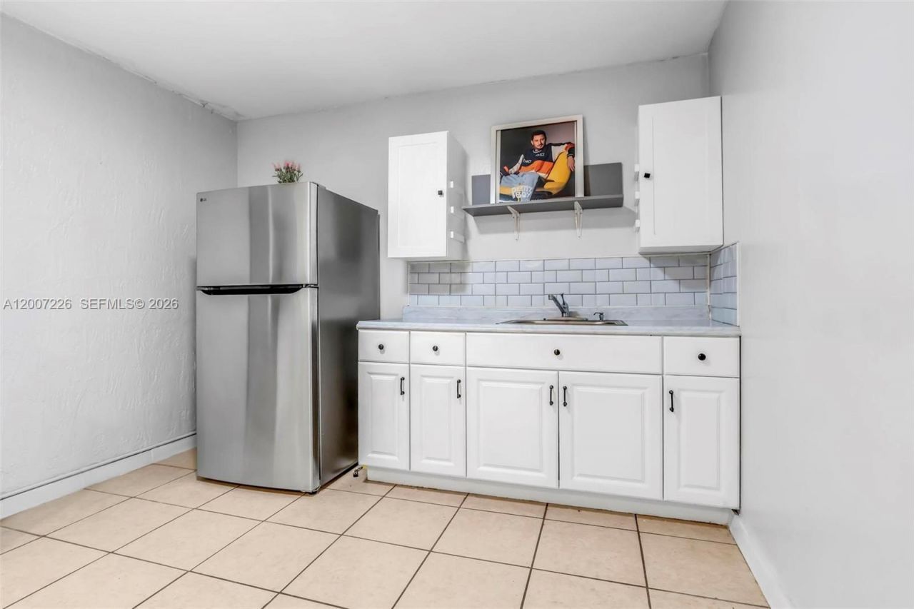 10048 SW 221st St, Cutler Bay, FL 33190 Photo